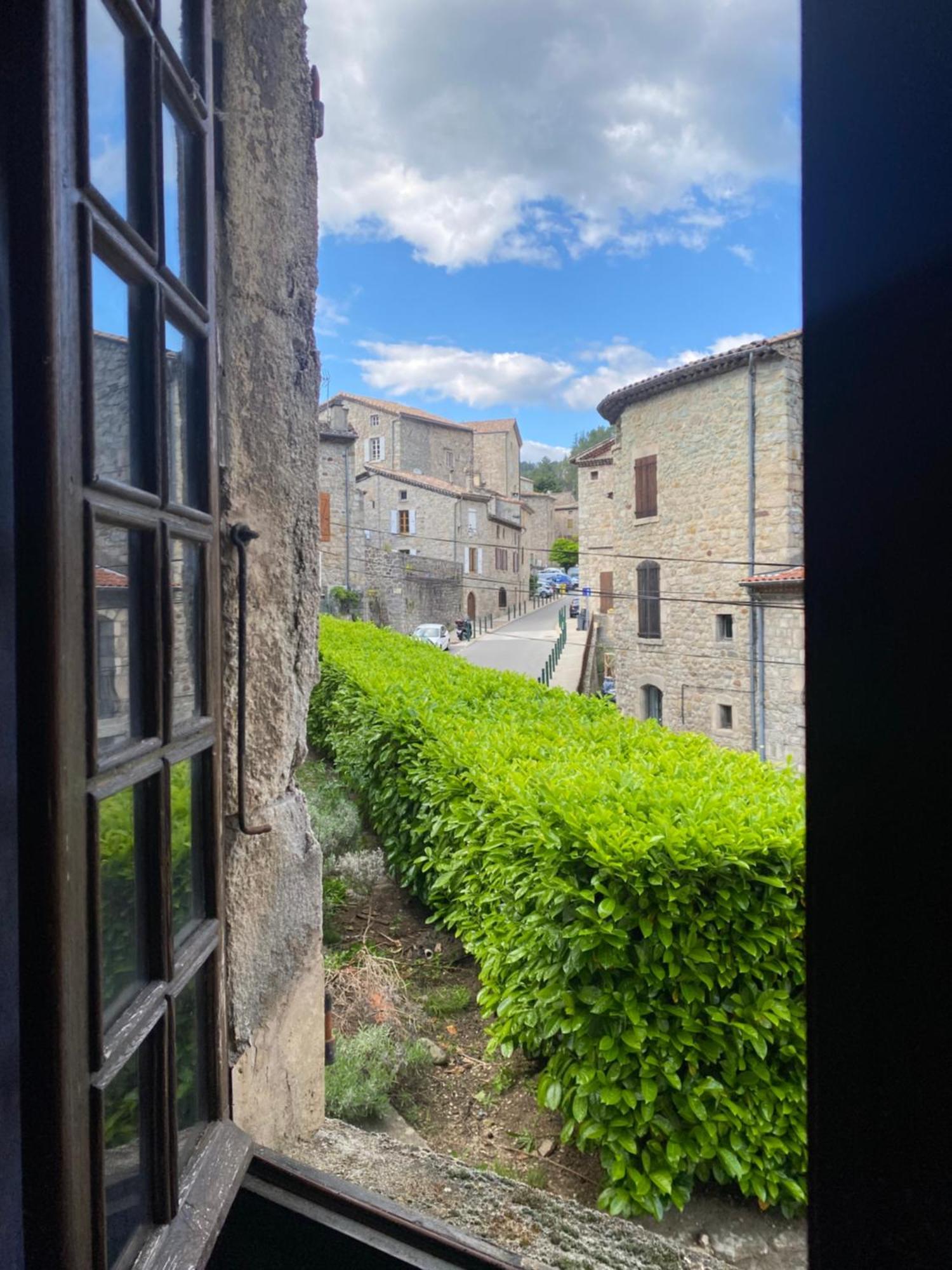 Appartement Atypique Largentiere Bagian luar foto
